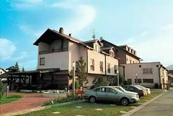 Delminium Hotel 3*